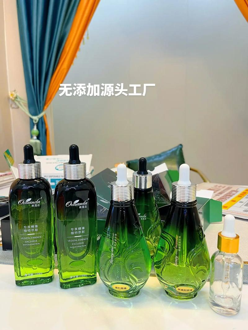 雪佰粹原液 源自实力工厂的植物精华，冬日的肌底营养之源